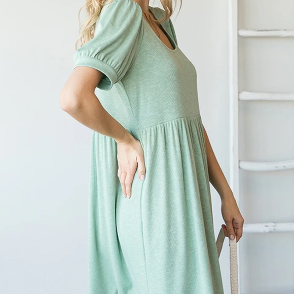 FIRST LOVE Women’s Boutique Brand Mint Two Toned Ribbed Dress Size Medium NWOT - Picture 4 of 7